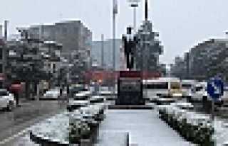 Hendek Merkezde Kar Yağışı Başladı 