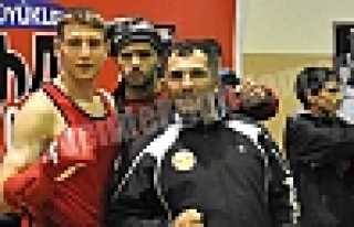 HENDEK MUAY THAİ’DE AYVALIK’I SALLADI