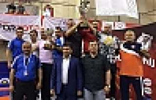 HENDEK ŞAMPİYONLUKLARA DOYMUYOR