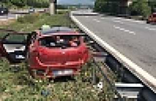 HENDEK TEM OTOYOLUNDA KAZA İKİ YARALI