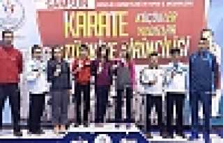 HENDEK’İN KARATECİ YILDIZLARI SAMSUN’DA PARLADI