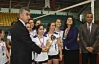 HENDEK’İN YILDIZLARI