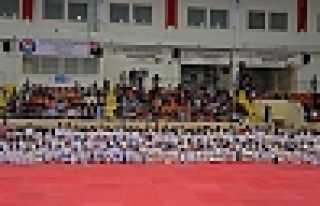 HENDEKLİ 217 KARATECİ TERFİ ETTİ