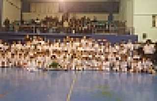 HENDEKLİ KARATECİLER TERFİ ETTİ