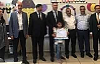 Hendek’te 15049 Öğrenci Karne Aldı