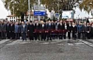 Hendek’te Atatürk Saygıyla Anıldı