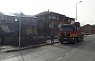 HENDEK’TE ÇATILAR UÇTU