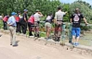 KARISINI ÖLDÜRÜP HENDEK'TEN NEHRE ATTI