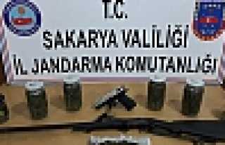 Hendek'te Jandarma'dan Operasyon