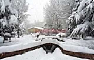 HENDEK’TE KAR KALINLIĞI 50 CM’İ GEÇTİ