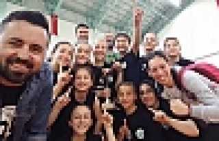 HENDEK’TE MİNİ VOLEYBOL SENLİĞİ YAPILDI