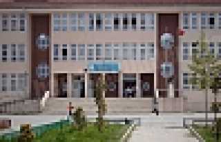 HENDEK’TE OKULLARIN İSİMLERİNDE DEĞİŞİKLİK...