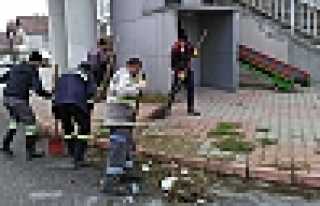 HENDEK’TE TEMİZLİK SEFERBERLİĞİ