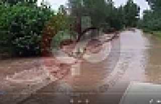 Hendek’te yağış hayatı felç etti