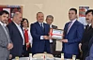 HENDEK’TE YARIYIL KARNELERİ DAĞITILDI