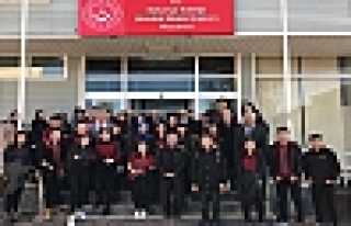 Huzur Veren, Huzur Bulan Bir Lise