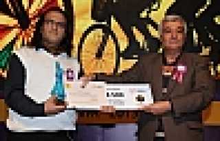 İHSAN KORKUT'A KONYA'DAN ÖDÜL