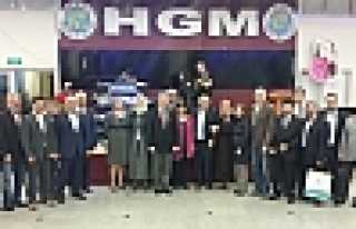 İNCİ VE PÜSKÜLLÜ SAĞLIKÇILARI YALNIZ BIRAKMADI