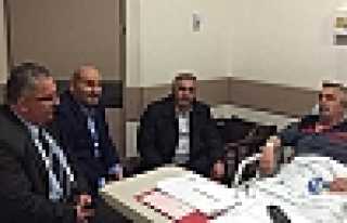 İNCİ VE PÜSKÜLLÜ’DEN HASTA ZİYARETİ