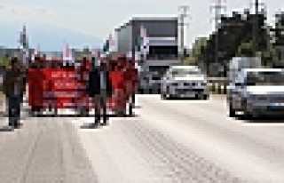 İŞÇİLER 2.OSB’DEN HENDEK’E KADAR YÜRÜDÜ