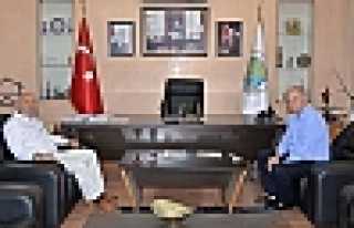 İSEN HENDEK’TEYDİ