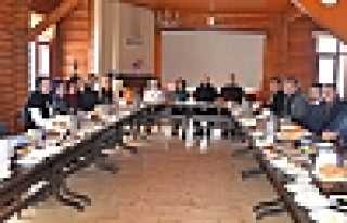 İSG UZMANLARI HENDEK’TE TOPLANDI