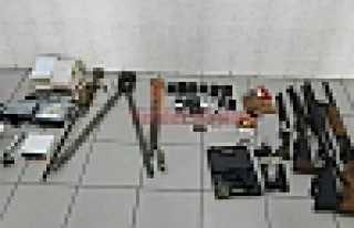 JANDARMA’DAN HIRSIZLIK ÇETESİNE OPERASYON 