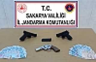 Jandarmadan Silah Tacirlerine Suçüstü