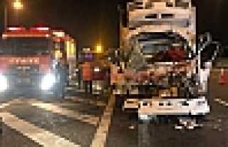 Kamyon Hurdaya Döndü 1 Yaralı