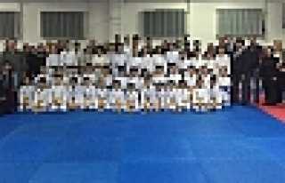 KARATE TAKIMI SPORCULARINA KUŞAK SINAVI