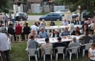 KARATOPRAK MAHALLE HALKİ İFTARDA BULUŞTU