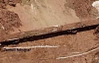 KAZI YAPARKEN ROMA MEZARLARI BULUNDU 