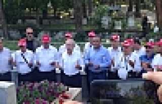 KILIÇDAROĞLU OKKAN’IN KABRİNİ ZİYARET ETTİ