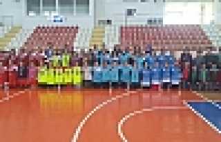 Kızlar Tombik Oyununda Fatih Ortaokulu Kazandı