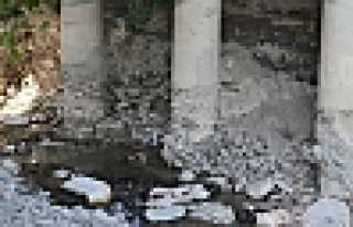 KÖPRÜ TEHLİKE SİNYALLERİ VERİYOR