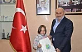 KÜÇÜK BAŞKAN EMİRLER YAĞDIRDI