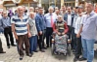 LOKUM DAĞITARAK TEŞEKKÜR EDİYOR