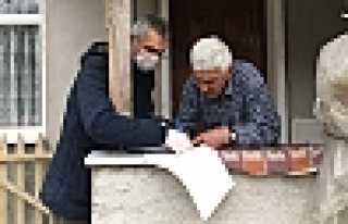 Maaşları Evlerinde Teslim Ediliyor