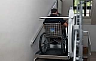 MECLİS MERDİVENLERİNE ENGELLİ ASANSÖRÜ