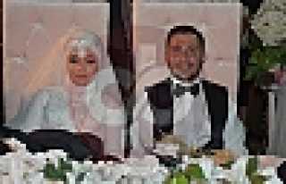 Medine ile Suat Dünyaevine Girdi