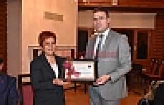 MERAL UYGUN EMEKLİ OLDU