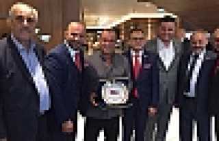 MİLLİ TAKIMA DESTEĞE GİTTİLER