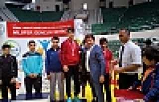 MİNDERDE HENDEK FIRTINASI