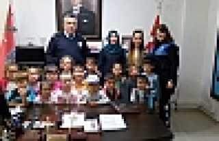 MİNİK ÖĞRENCİLER EMNİYETİ ÇOK SEVDİLER