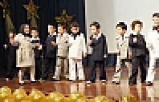 Miniklerden Yılsonu Gösterisi