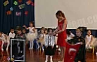 MİNİKLERİN GÖSTERİSİ BÜYÜLEDİ