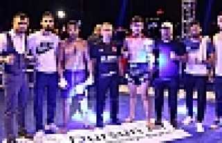 Muay Thaide İki Şampiyonluk