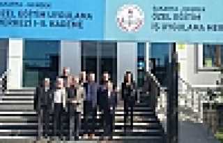 MUHTARLAR DERNEĞİNDEN ÖZEL OKULA ZİYARET