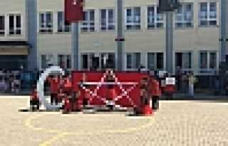 MUSTAFA ASIM İLKOKULU ÇOCUK BAYRAMINI KUTLADI