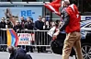 NAL’I TEBRİK ETTİ